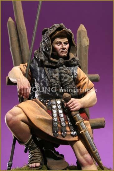 Young Miniatures YH7004 Roman Imaginifer 1st Century AD 70mm