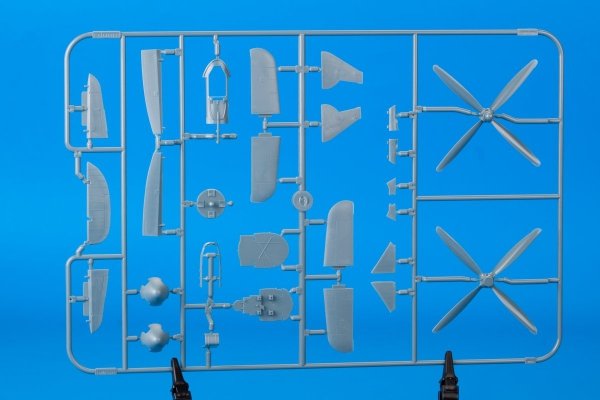 Eduard 82121 Tempest Mk. V series 1 1/48