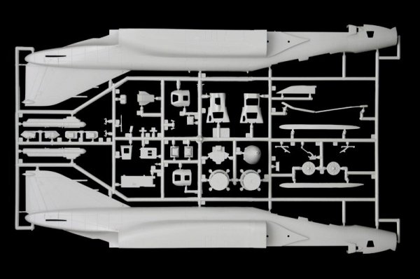 Italeri 2818 RF-4E Phantom II 1/48