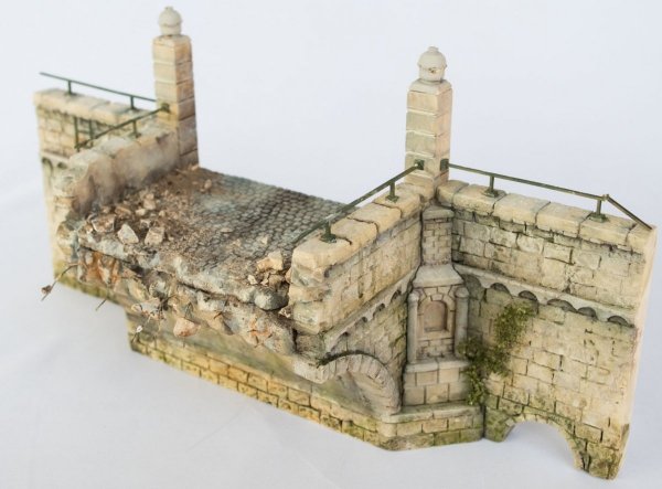 RT-Diorama 35012 Destroyed bridgehead 1/35
