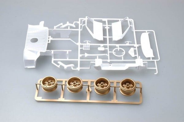 Trumpeter 05403 Ford GT40 Mk II 1/12