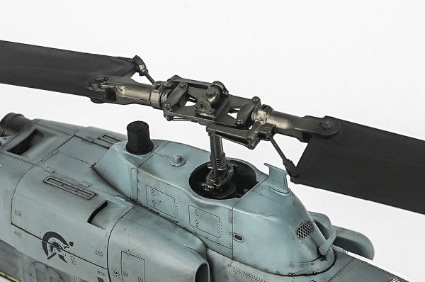 Trumpeter 05116U AH-1W Super Cobra  - USZKODZONE / DAMAGED 1/35