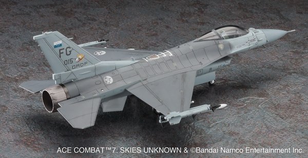 Hasegawa SP610 Ace Combat 7 Skies Unknown F-16 Fighting Falcon (C Version) Mage 1/72
