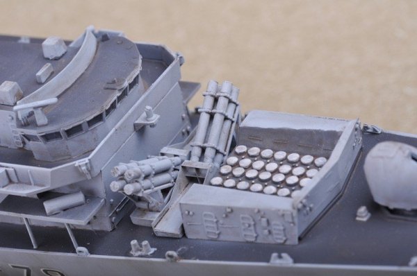 Trumpeter 04544 HMS Type 23 Frigate Kent F78 (1:350)