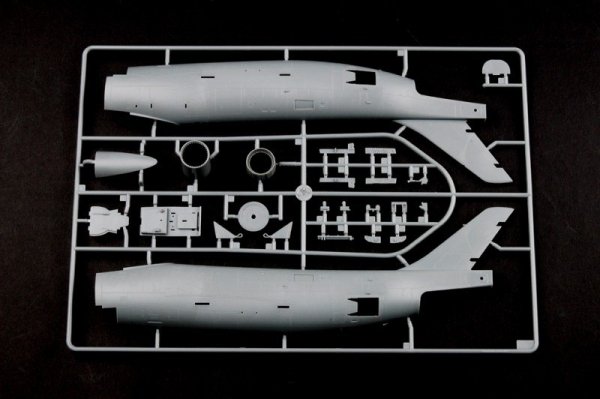 Hobby Boss 80364 F3H-2 Demon (1:48)