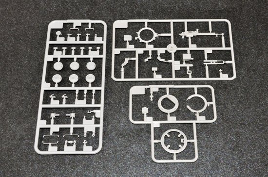 Trumpeter 05547 Soviet T-10A Heavy Tank 1/35