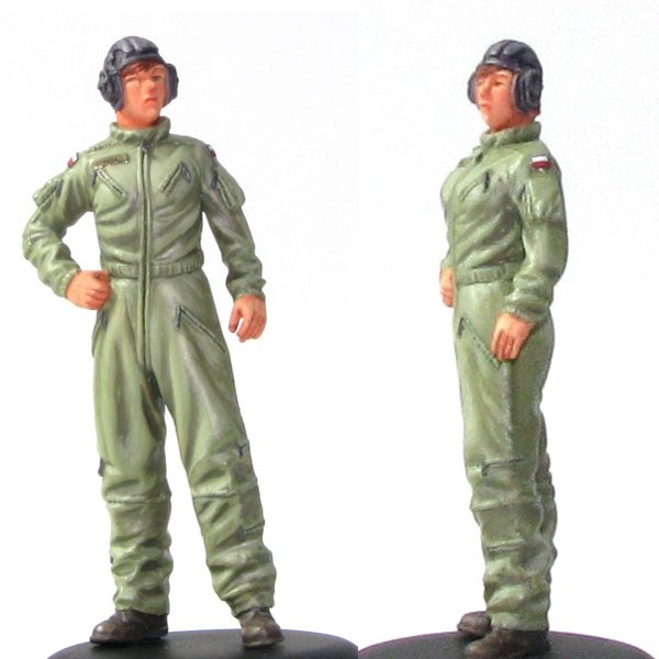 Toro 35F38 10 Brygada Kawalerii Pancernej - Kobieta-żołnierz z załogi czołgu Leopard Figurka wraz z kalkomanią 1/35