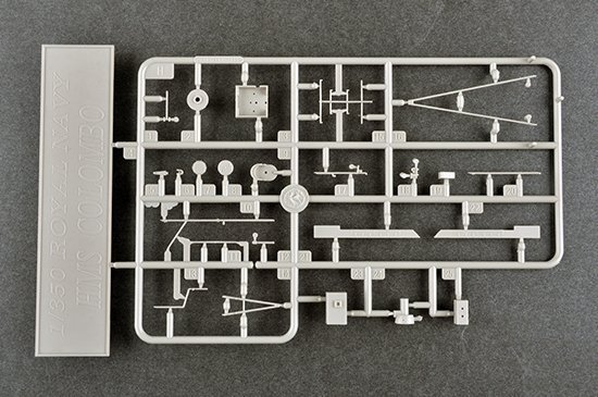 Trumpeter 05363 HMS Colombo 1/350