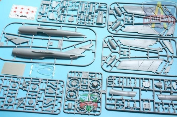 Modelsvit 72038 I-320 R-3 All-weather interceptor prototype 1/72