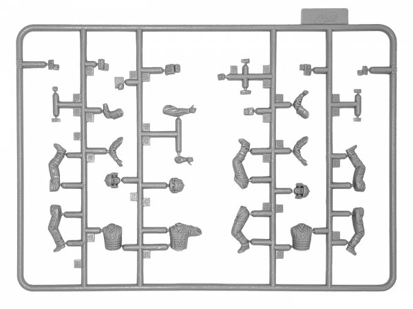 ICM 48364 UH-60A Black Hawk with crew 1/48