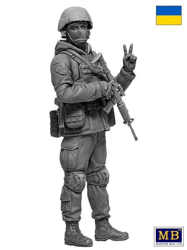 Master Box 24085 Russian-Ukrainian War series, Kit  No 1. Ukrainian soldier, Defence of Kyiv, March 2022 1/24