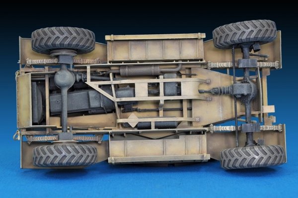 MiniArt 35152 AEC Mk.I ARMOURED CAR (1:35)