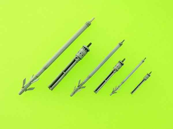 Master AM-48-126 Mi-24 (Hind D/E) - JakB-12.7 machine gun barrel and DUAS probe (metal and resin parts) 1:48