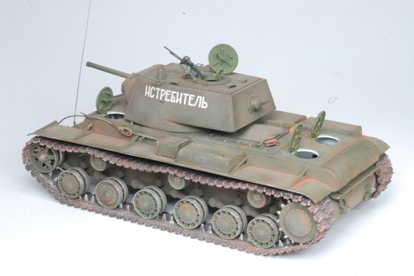 Zvezda 3539 KV-1 Soviet Heavy Tank 1:35