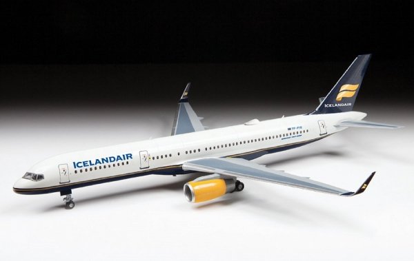 Zvezda 7032 Civil airliner Boeing 757-200 1/144