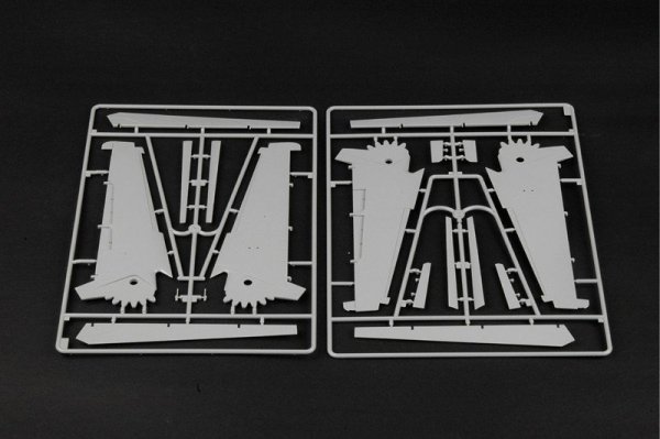 Trumpeter 03210 MIG-23ML G (1:32)