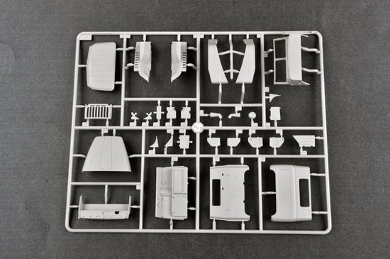 Trumpeter 01028 Russian BM-21 Grad Multiple Rocket Launcher 1/35