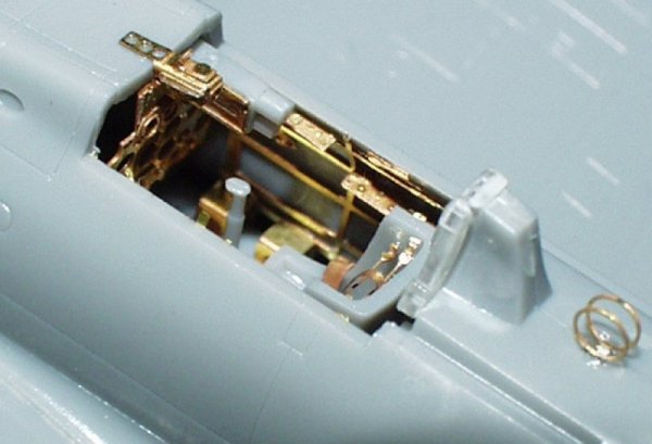 Eduard SS200 A6M5c Zero 1/72 HASEGAWA