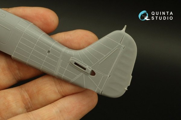 Quinta Studio QRV-017 Single riveting rows (rivet size 0.20 mm, gap 0.8 mm, suits 1/32 scale), White color, total length 5,8 m/19 ft