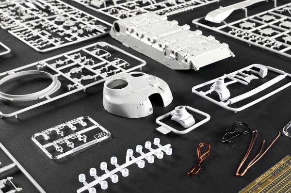 Trumpeter 09603 T-72M MBT 1/35