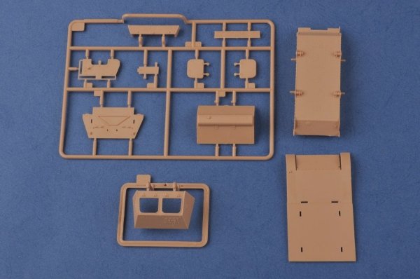 Hobby Boss 83848 Soviet T-20 Armored Tractor Komsomolets 1940 1/35
