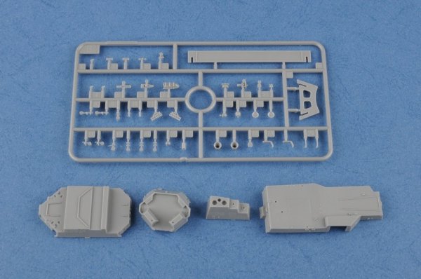 Hobby Boss 83413 USS Momsen DDG-92 1/700