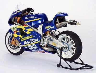 Tamiya 14083 Suzuki RGV Gamma (1:12)
