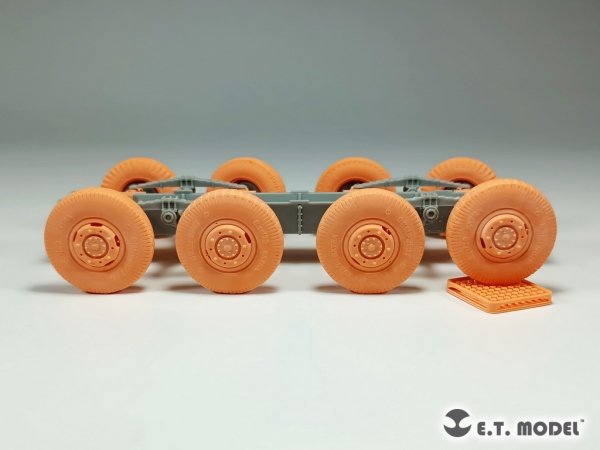 E.T. Model P35-102 WWII German Sd.Kfz.234 Small Diameter Weighted Wheels Type.2 1/35