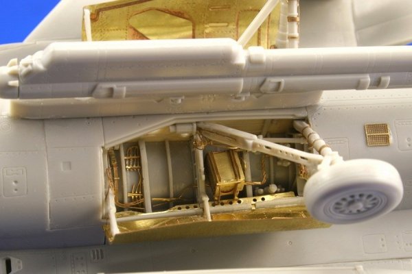 Eduard 49390 F-16CJ Block 50 undercarriage 1/48 Tamiya