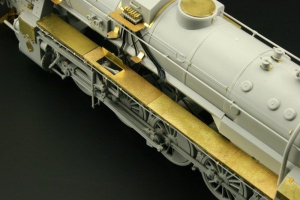 Eduard 35891 BR 52 w/ Steifrahmentender floor plate 1/35 Trumpeter