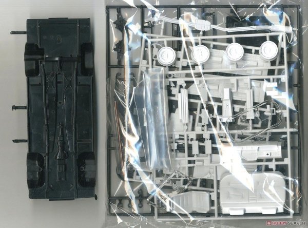 Aoshima 05915 Nissan P430 Cedric / Gloria 4HT 280E Brougham 82 1/24