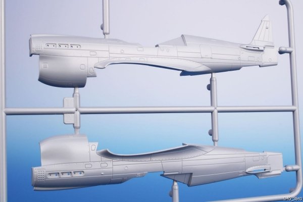 Special Hobby 72484 Kittyhawk Mk.IV 'Over The Mediterranean and the Pacific' 1/72