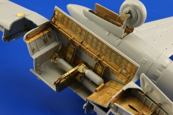 Eduard 72434 B-26C/ K bomb bay 1/72 ITALERI