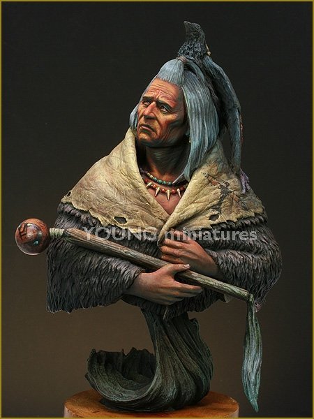 Young Miniatures YH1821 Blackfoot Raven Bearer 1/10