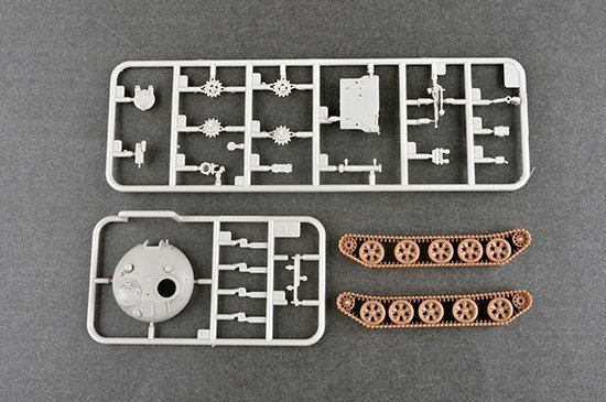 Trumpeter 07147 Russian T-62 Main Battle Tank Mod.1972 1/72