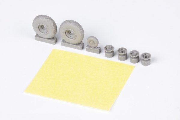 Eduard 6481020 B-17F wheels diamond tread EDUARD 1/48