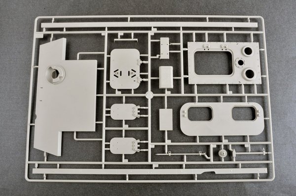 Trumpeter 00934 German Sd.Kfz 173 Jagdpanther Early Version 1/16