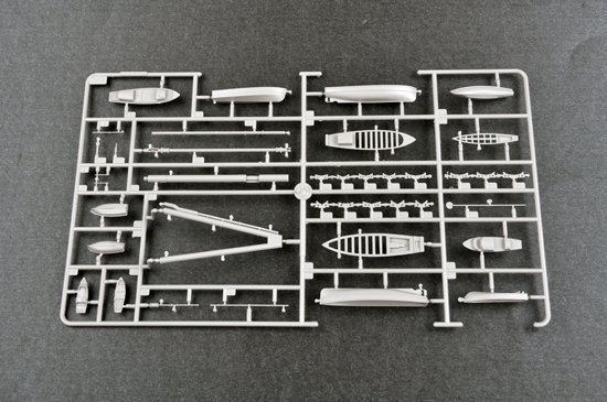 Trumpeter 03710 HMS Hood Battle Cruiser 1/200