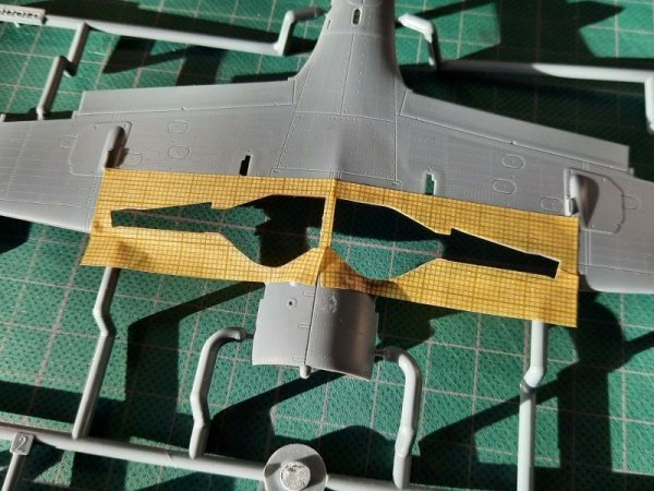 Omask 74014 Fw 190 A-5/6 (for Eduard) wheelbay yellow masking tape 1/48