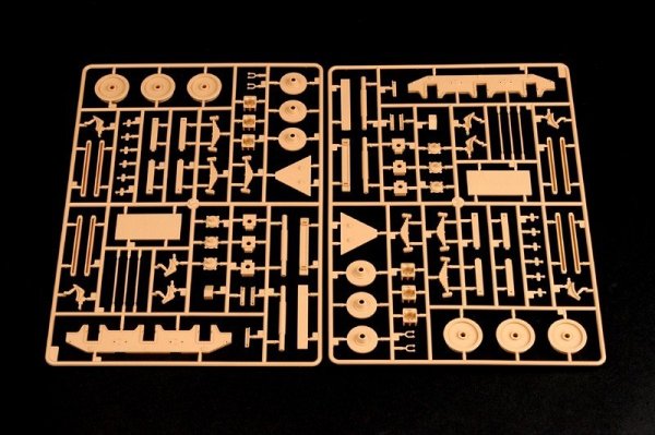 Trumpeter 00221 Schwere Plattformwagen Type SSyms 80 (1:35)