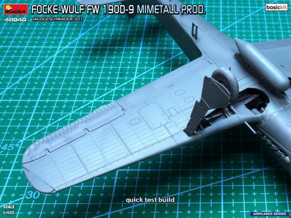 MiniArt 48040 FOCKE-WULF FW 190D-9. MIMETALL PROD. JAGDGESCHWADER 301. BASIC KIT 1/48