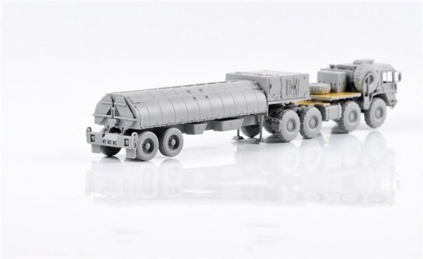 Modelcollect UA72340 Nato M1014 MAN Tractor &amp; BGM-109G Ground Launched Cruise Missile 1/72