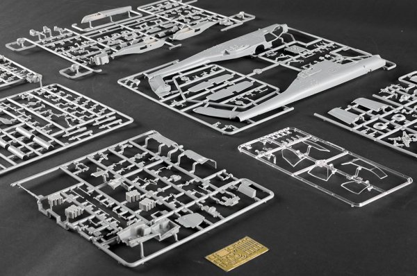 Trumpeter 05838 AH-64A Apache 1/48