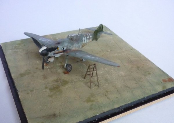 RT-Diorama 35293 Diorama-Base: &quot;Airfield&quot; 1/35