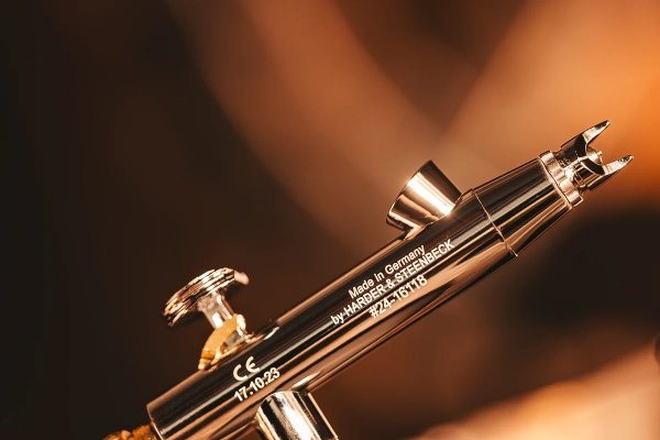 Harder &amp; Steenbeck 121233 Aerograf Evolution CR Plus 2024 2w1 (dysza 0,28mm + 0,45 mm)