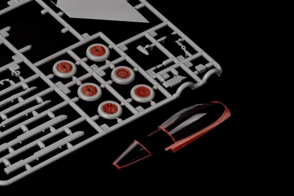 Eduard EX919 F-16C Block 25/42 KINETIC MODEL 1/48