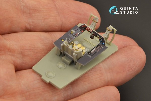 Quinta Studio QD48273 Ta 152H 3D-Printed &amp; coloured Interior on decal paper (Dragon) 1/48