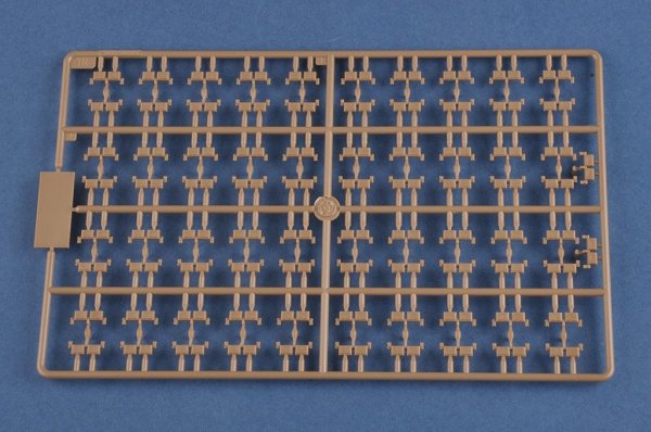 Hobby Boss 84557 Leopard C2 MEXAS with TWMP Track Width Mine Plow 1/35