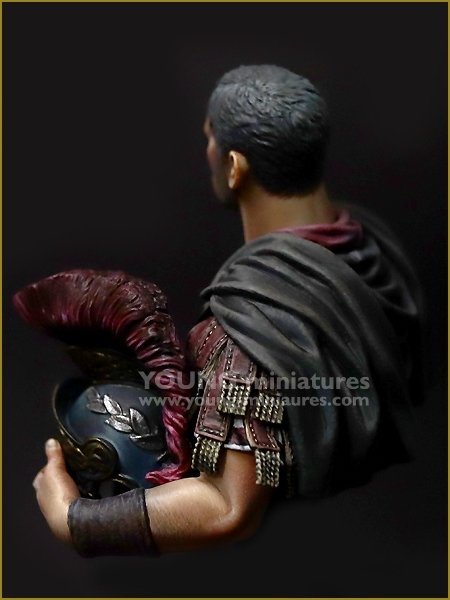 Young Miniatures YH1868 Roman Officer 1/10