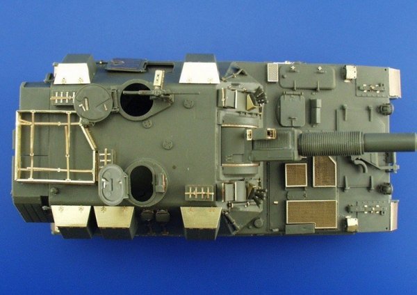 Eduard 35566 British 155mm AS-90 SPH 1/35 Trumpeter